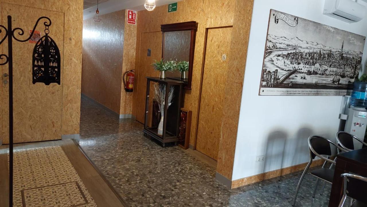 Italica Hostel Santiponce Esterno foto