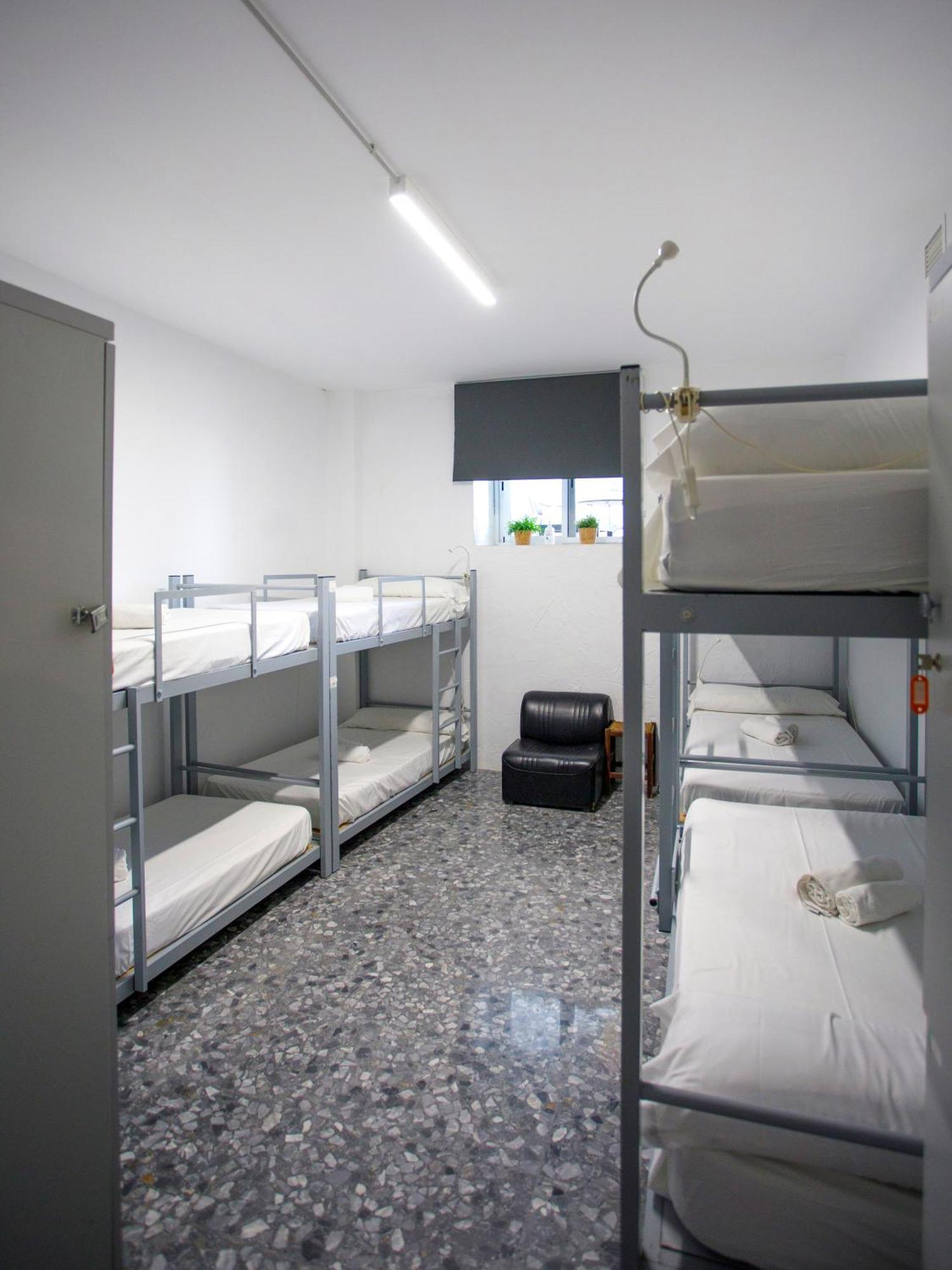 Italica Hostel Santiponce Esterno foto