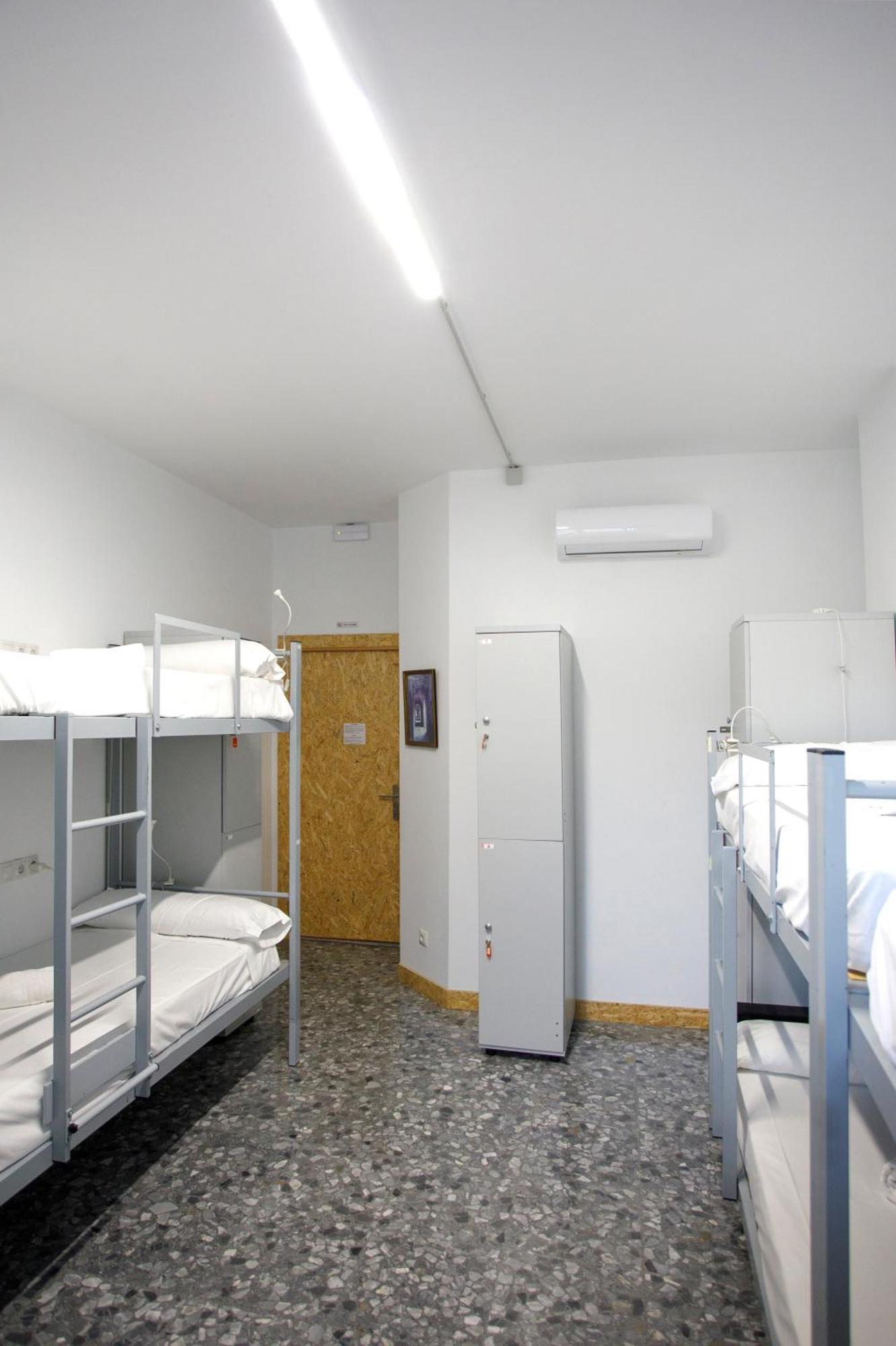 Italica Hostel Santiponce Esterno foto